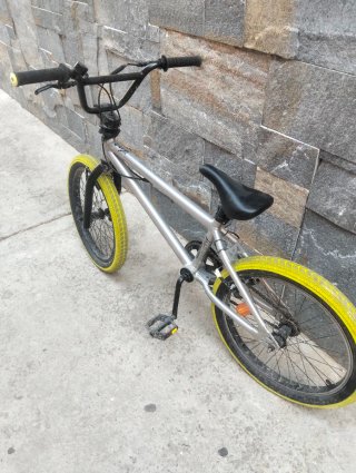 Bicicleta BMX Plata