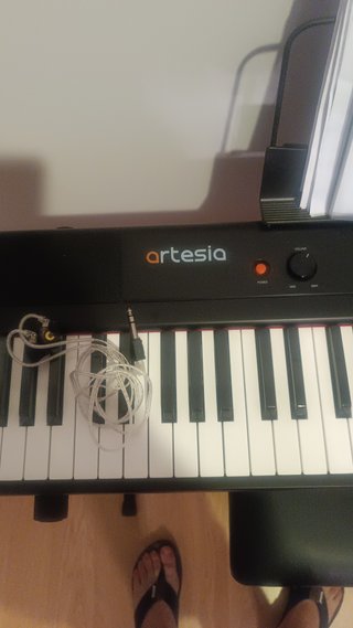 Piano Digital Portátil Artesia Performer