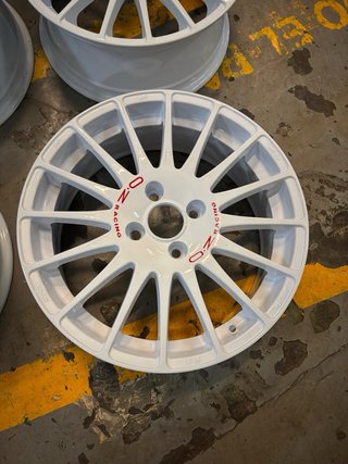 Llantas OZ Racing Blancas