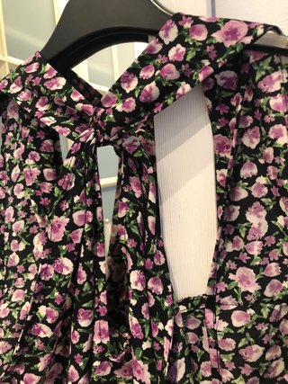 Top floral morado y verde talla M
