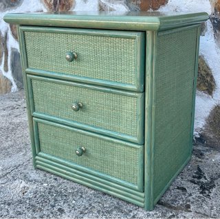MESILLA DE MADERA Y RATAN