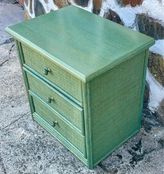 MESILLA DE MADERA Y RATAN