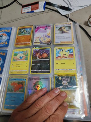 Cartas Pokémon Doradas VMAX y V