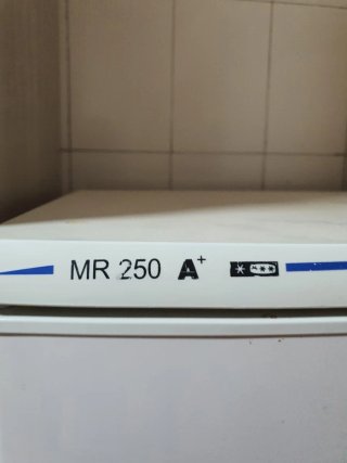 Nevera con congelador MR 250 A+