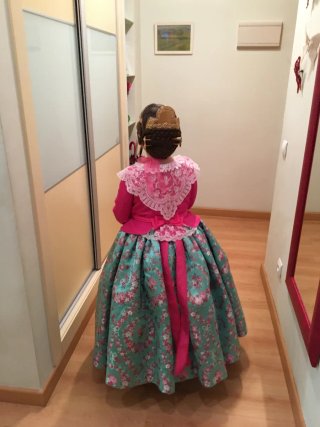 Vestido de fallera 6-9 años