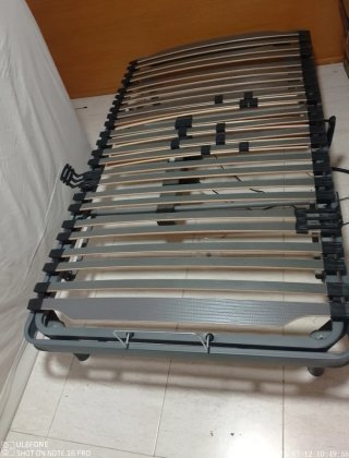 Cama articulada con mando