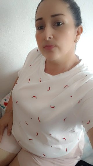 Hola qué tal estoy trabajo soy responsable muy lim