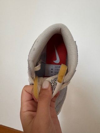 Nike Blazer Mid '77 Grigie e Bianche