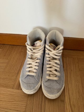 Nike Blazer Mid '77 Grigie e Bianche