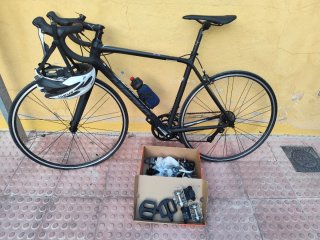 Bicicleta de carretera negra