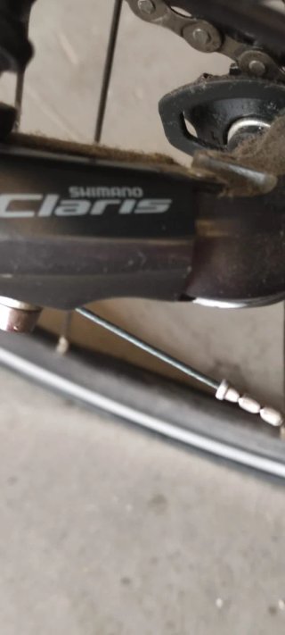Bicicleta de carretera negra