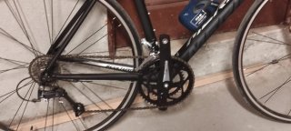 Bicicleta de carretera negra