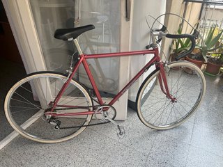 Bicicleta de carretera rosa