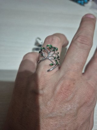 Anillos ajustables con diseño de hojas