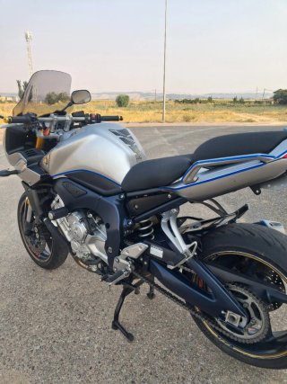 Yamaha FZ1 1000cc Naked