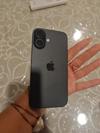 iPhone 16 128GB Negro 7 Meses