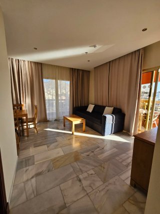 Apartamento en Benalmádena 1ª línea playa.