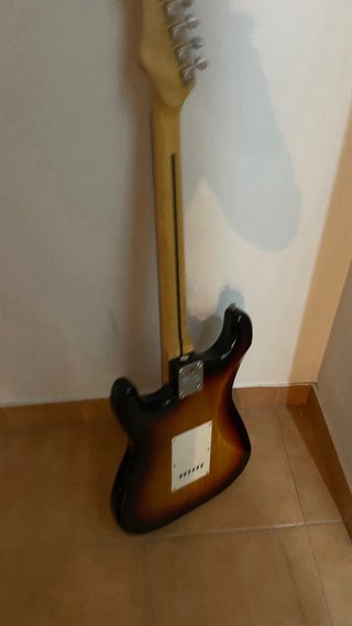 Guitarra Eléctrica Stagg Sunburst
