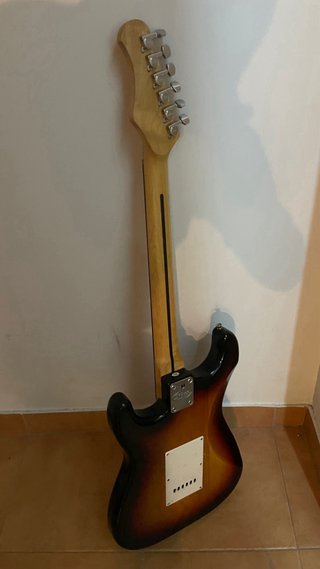 Guitarra Eléctrica Stagg Sunburst