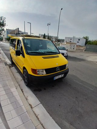 Furgoneta Mercedes vito