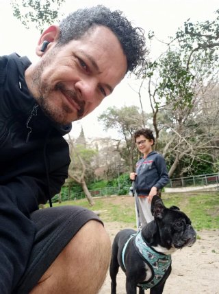 CUIDADOR - PASEADOR DE PERROS 10€/HS