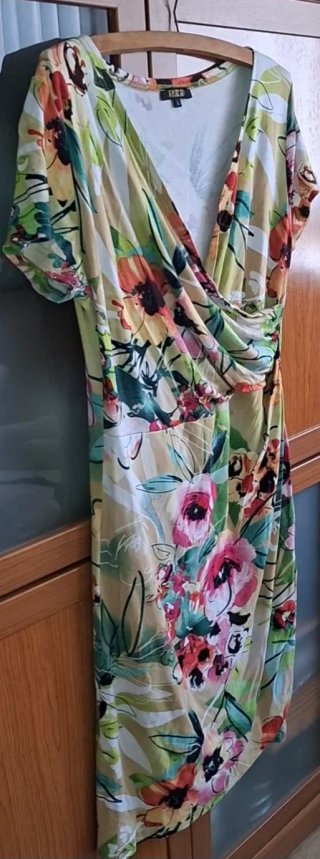 Lote 40/42, Ned, 2 vestidos con drapeado