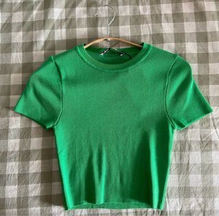 Top Zara verde manga corta