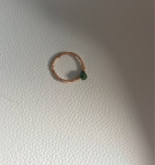 Anello filigrana oro con pietra verde