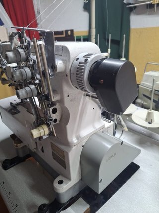 Recubridora Pegasus 5 hilos cortahilos