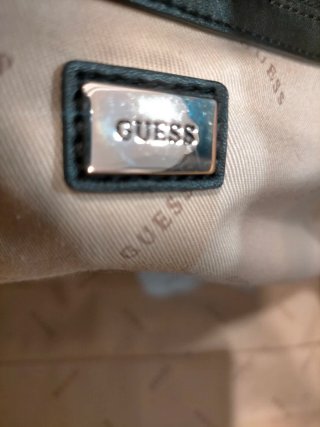 Bolso Guess Negro y Rojo