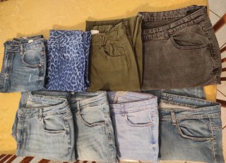 Lotto 41 capi abbigliamento estivo