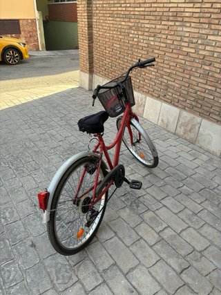 Bicicleta Paseo B'Twin 26 Cesta Roja