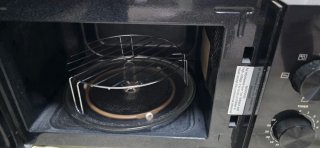 Microondas Hisense H20MOBP1G 20L con Grill