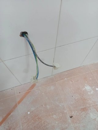 Trabajo de electricidad y reformas pintura suelo