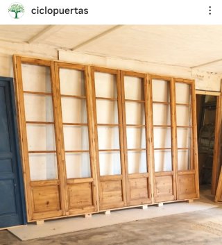 PUERTAS ANTIGUAS Y CARPINTERÍA DE MADERA MACIZA