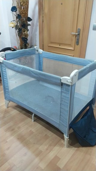 Cuna de viaje azul