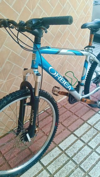 Bicicleta Orbea Montaña Azul y Plata