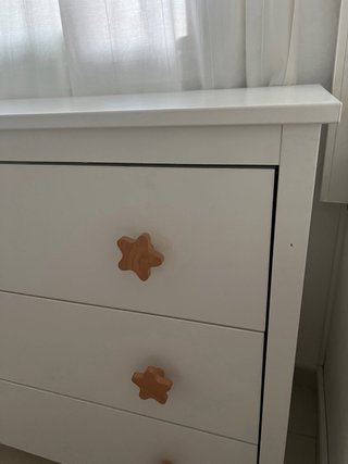 Cajonera blanca 3 cajones con tiradores estrella