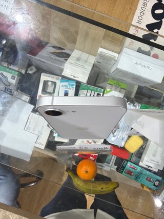 iPhone 16e 128GB Blanco batería 100% Muy poco uso