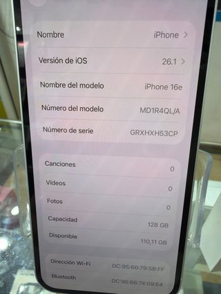 iPhone 16e 128GB Blanco batería 100% Muy poco uso