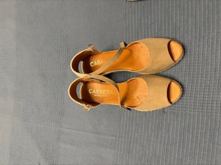 Cuñas Castañer Beige