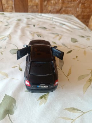 Maqueta Audi A4 Negra