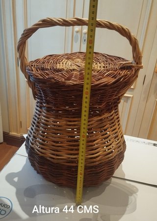 Cesta Caracolera Antigua de Mimbre con Tapa (44 cm