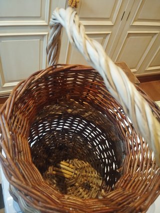 Cesta Caracolera Antigua de Mimbre con Tapa (44 cm