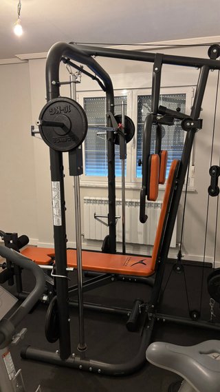 Máquina de gimnasio y Bicicleta estática