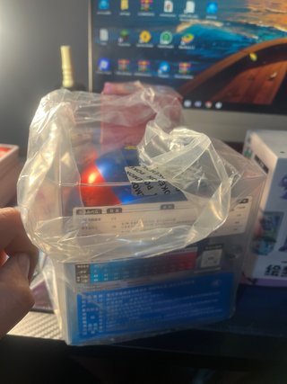 Caja Pokémon y One Piece