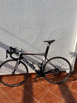 Bicicleta Kuota Negra y Blanca