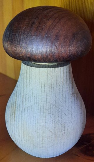 Cascanueces seta madera