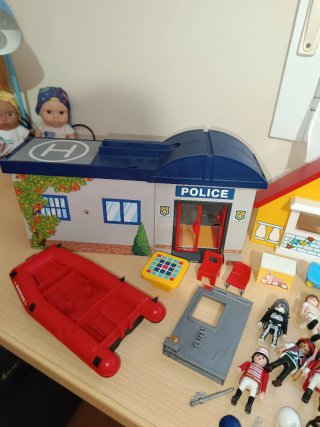 Lote Playmobil: Casa y Policía