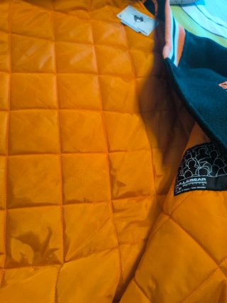 Beisbolera Pull&Bear Negra y Naranja